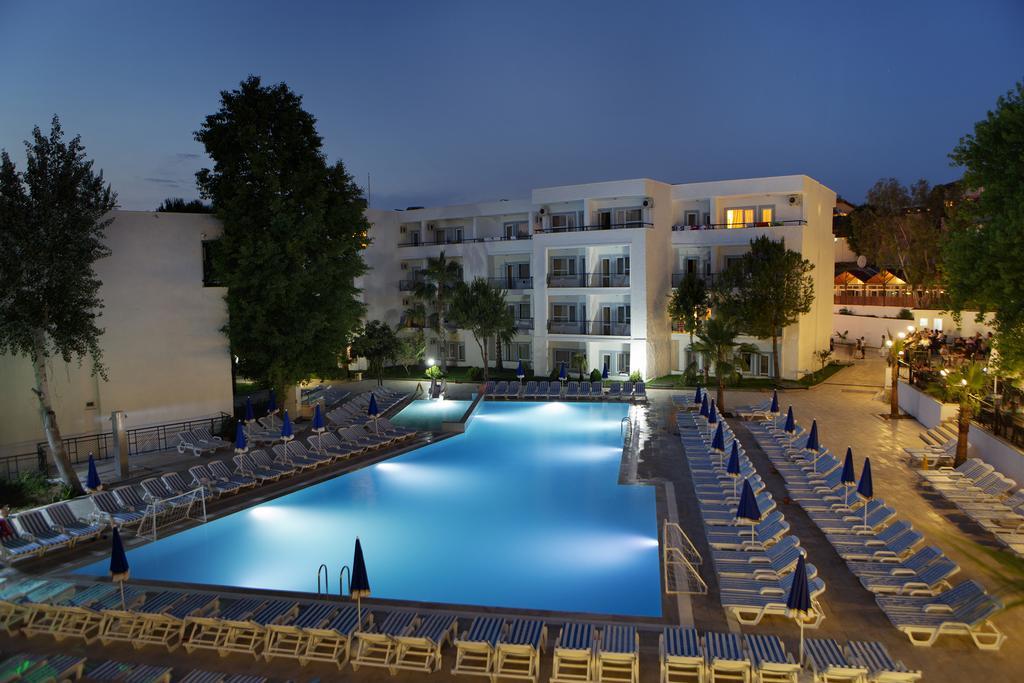 Larissa Beach Club Sidé Extérieur photo